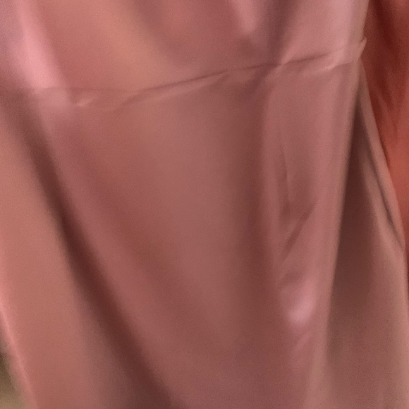 Clothes - Picture 4 of 6